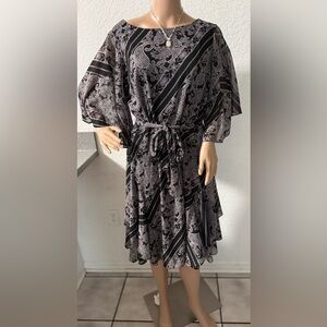Elegant Black and Gray Patterned Dress
